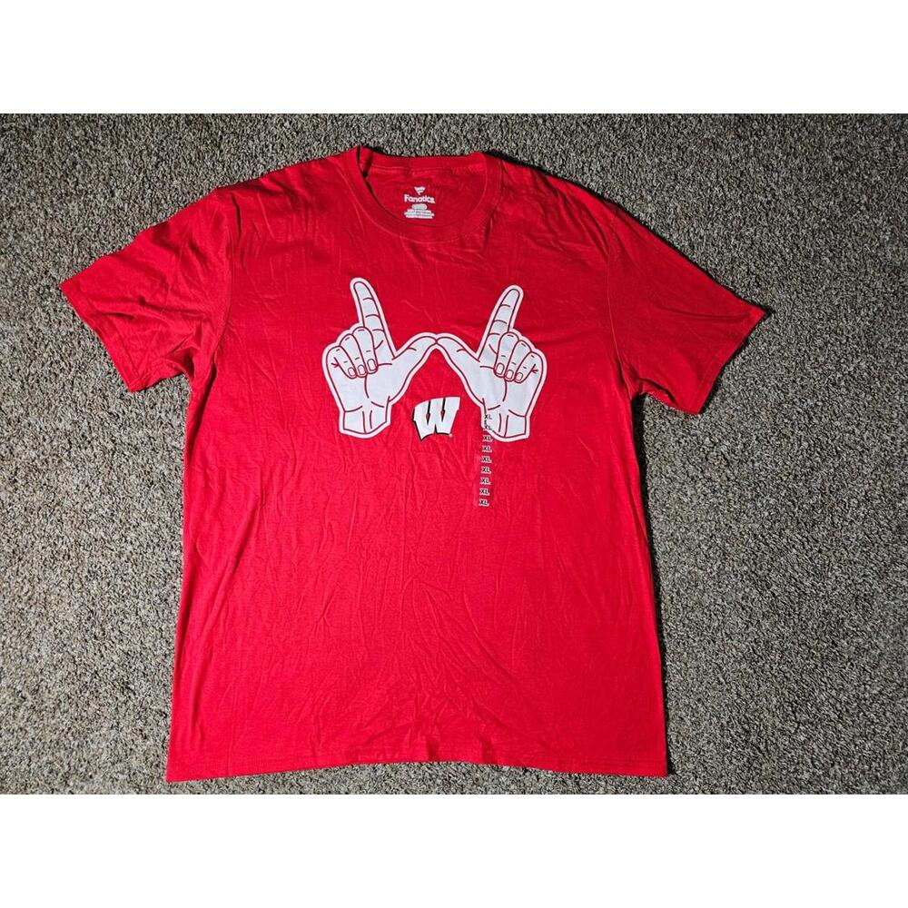 Fanatics Wisconsin Badgers Finger W Red Tshirt XL